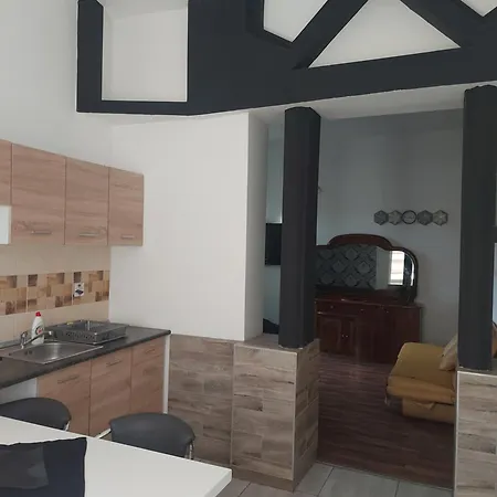 Apartment Sarok *