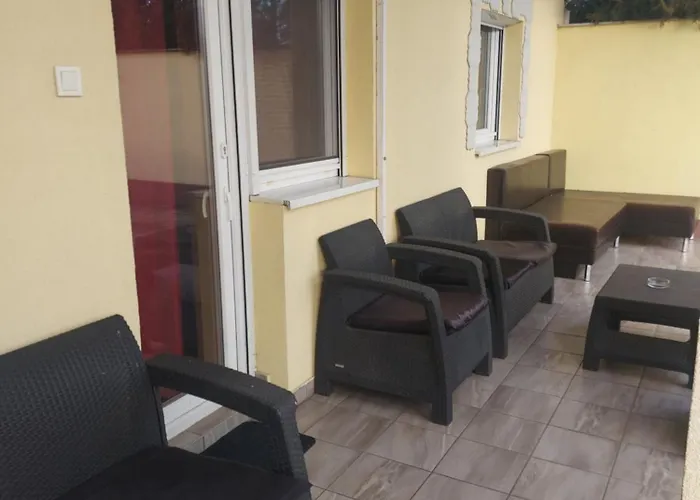 Sarok Apartman *