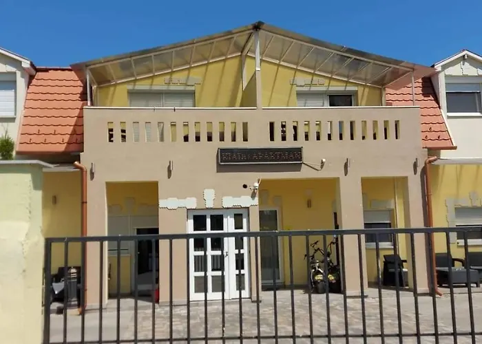 Apartman Sarok