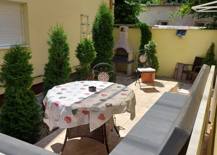 Apartman Sarok